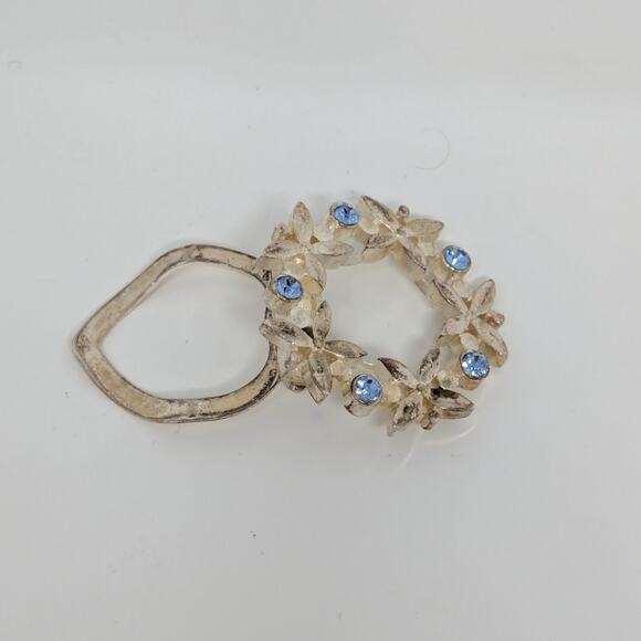 Vintage 1950s Silver Tone Floral Wreath Scarf Clip Blue Rhinestones - Picture 5 of 5